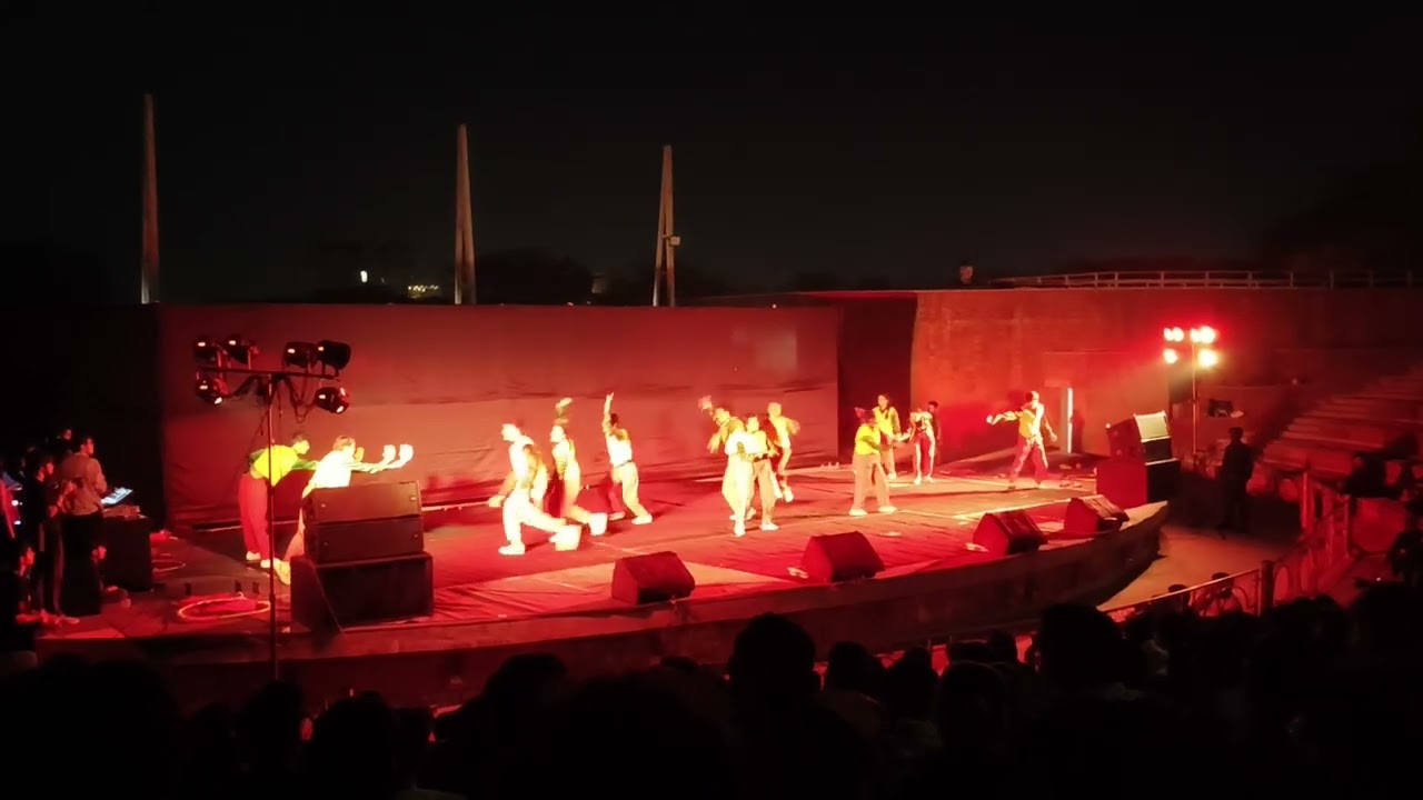 Circus dance