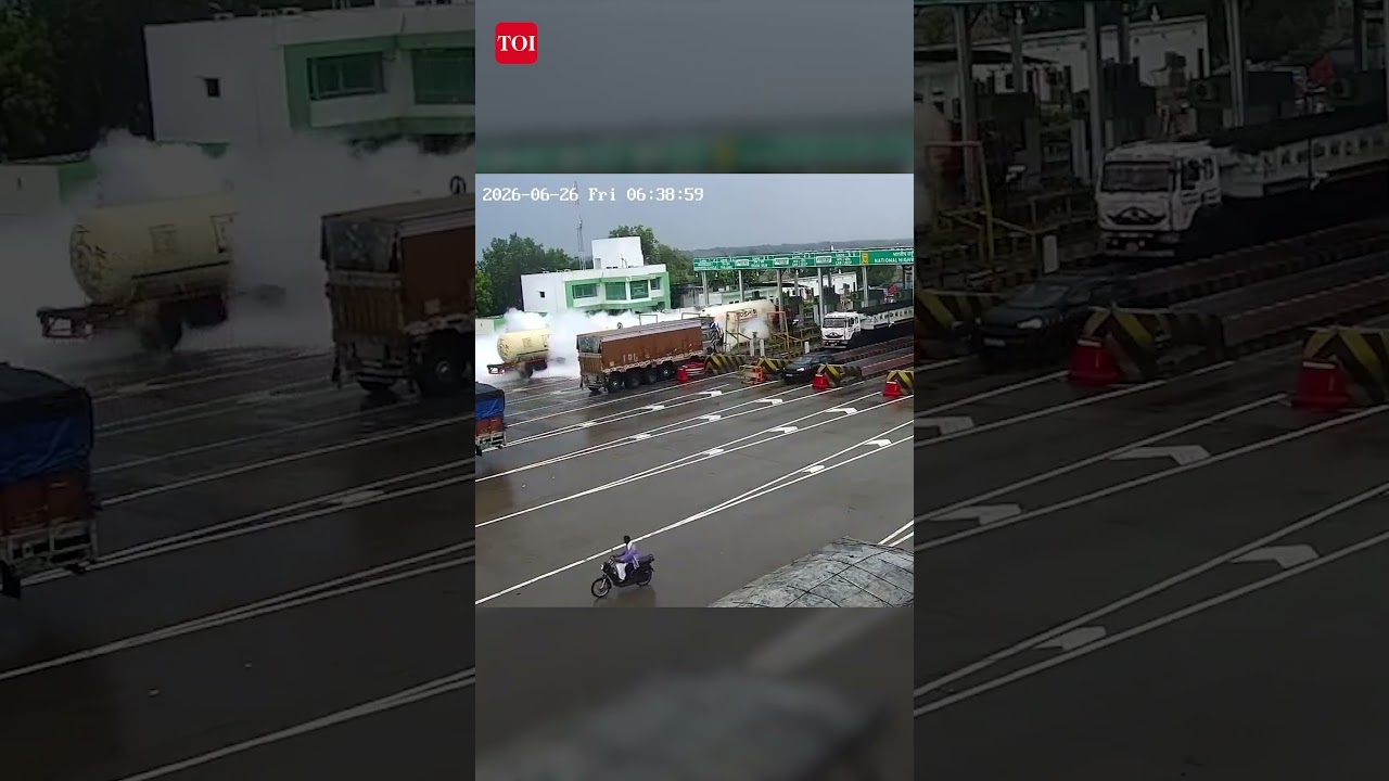 CCTV Captures Terrifying LPG Tanker Fire After Gas Leak At Kaushambi Toll Plaza |  #lpgtanker #fire