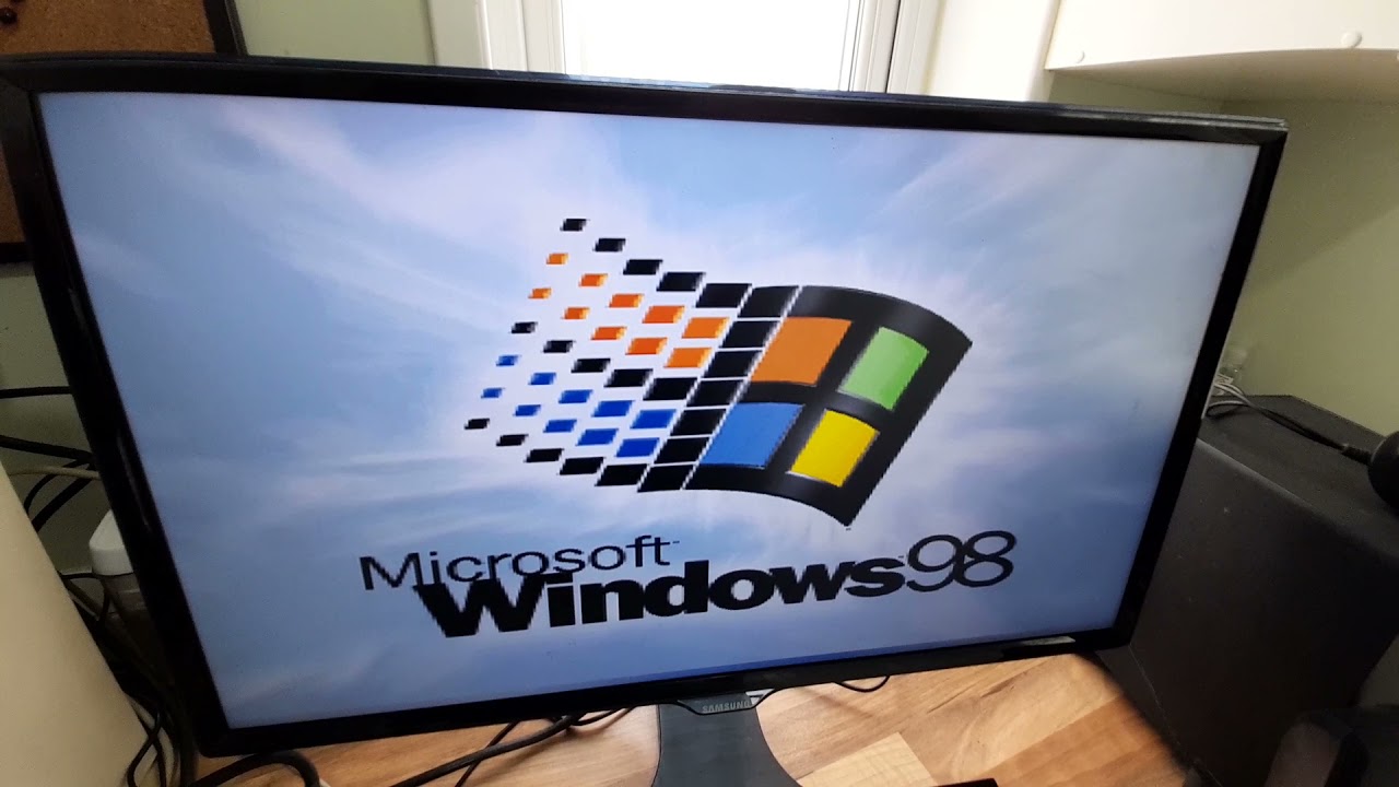 Chaintech 5TDM2   AMD K5 Base Unit   Win 98 at Start Up