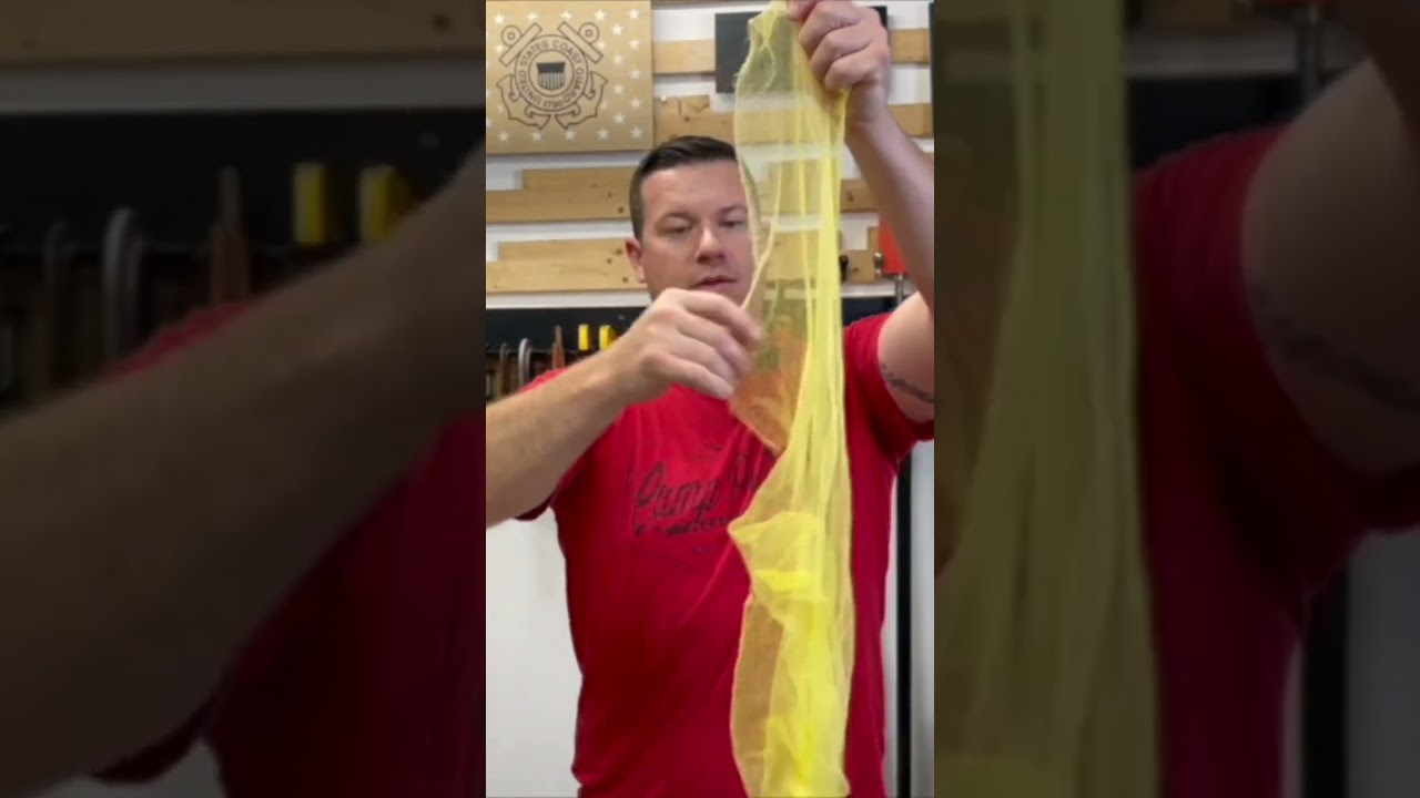 How to Efficiently Open and Use a Tack Cloth 📦✂️