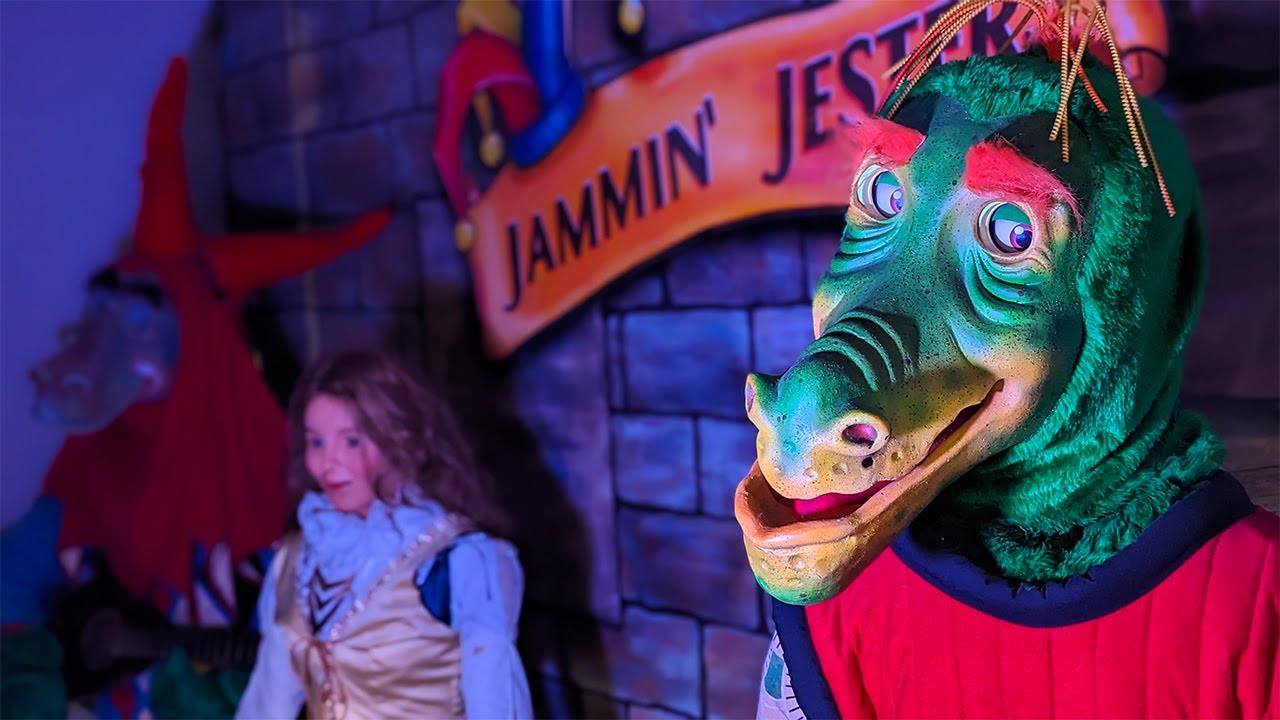 I Visit The Jammin Jesters @ The Enchanted Castle and Watch The Biscuits Perform At Logan Arcade!!