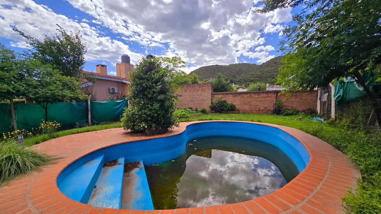 VENTA: Casa - 3 dormitorios 2 baños - patio y pileta - Barrio Malvinas - Villa Carlos Paz