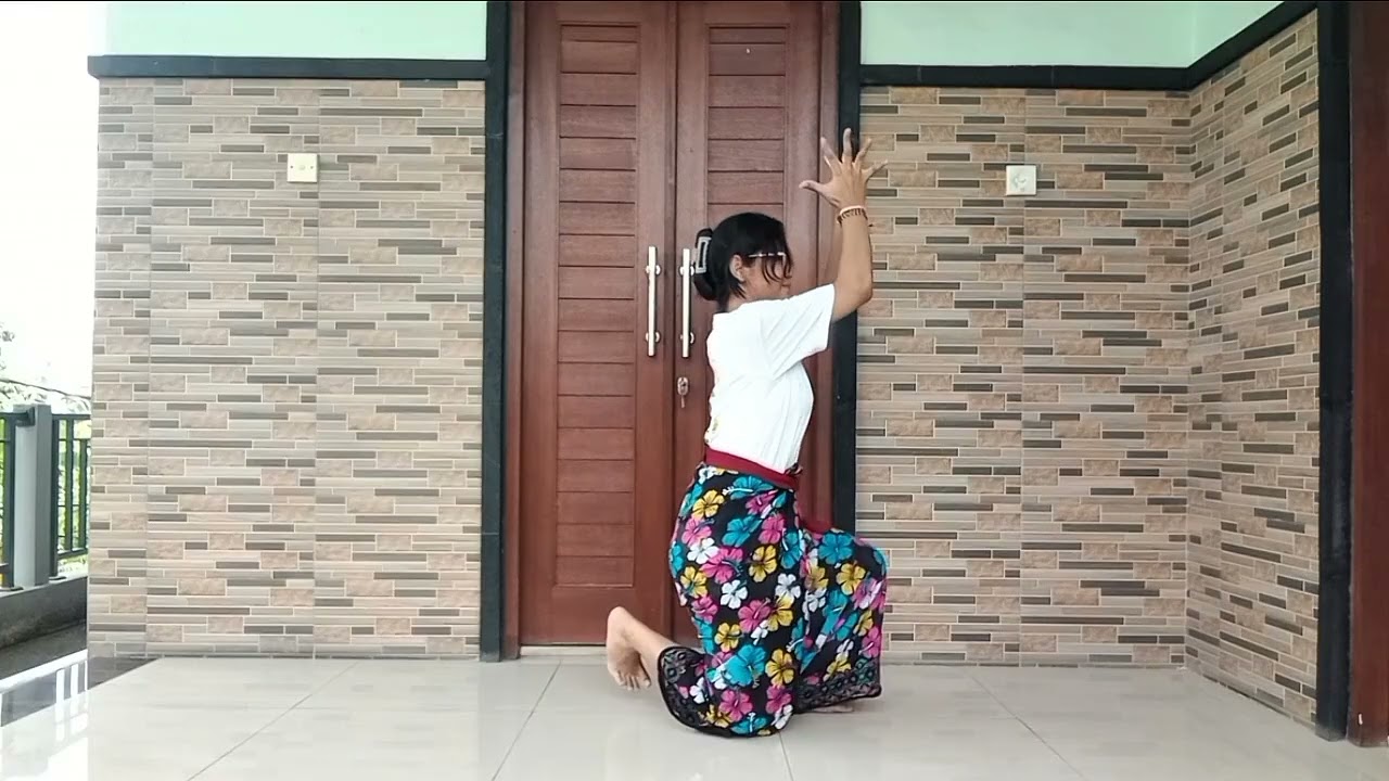 Tari Sekar Jepun dari Belakang 