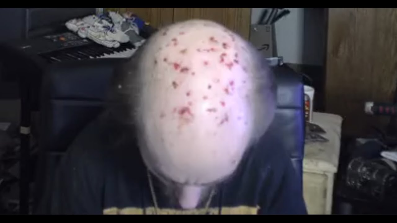 Cyraxx live on FB. 
