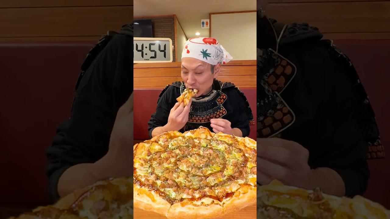 【大食い】5分で食べたら無料のピザにチャレンジ！！【ぴざどき】【武士飯】#大食い  #武士飯 #ぴざどき