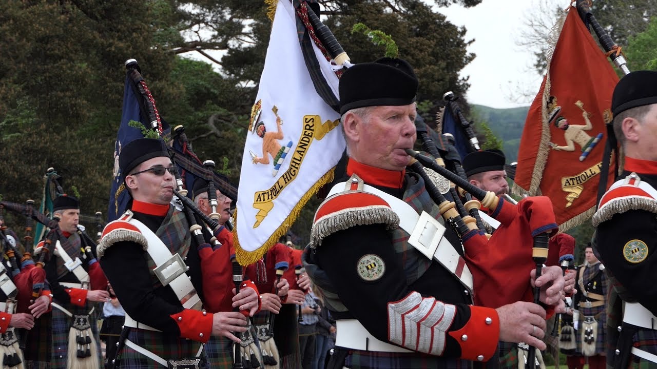 The Atholl Highlanders play Glendaruel Highlanders & Dovecote Park