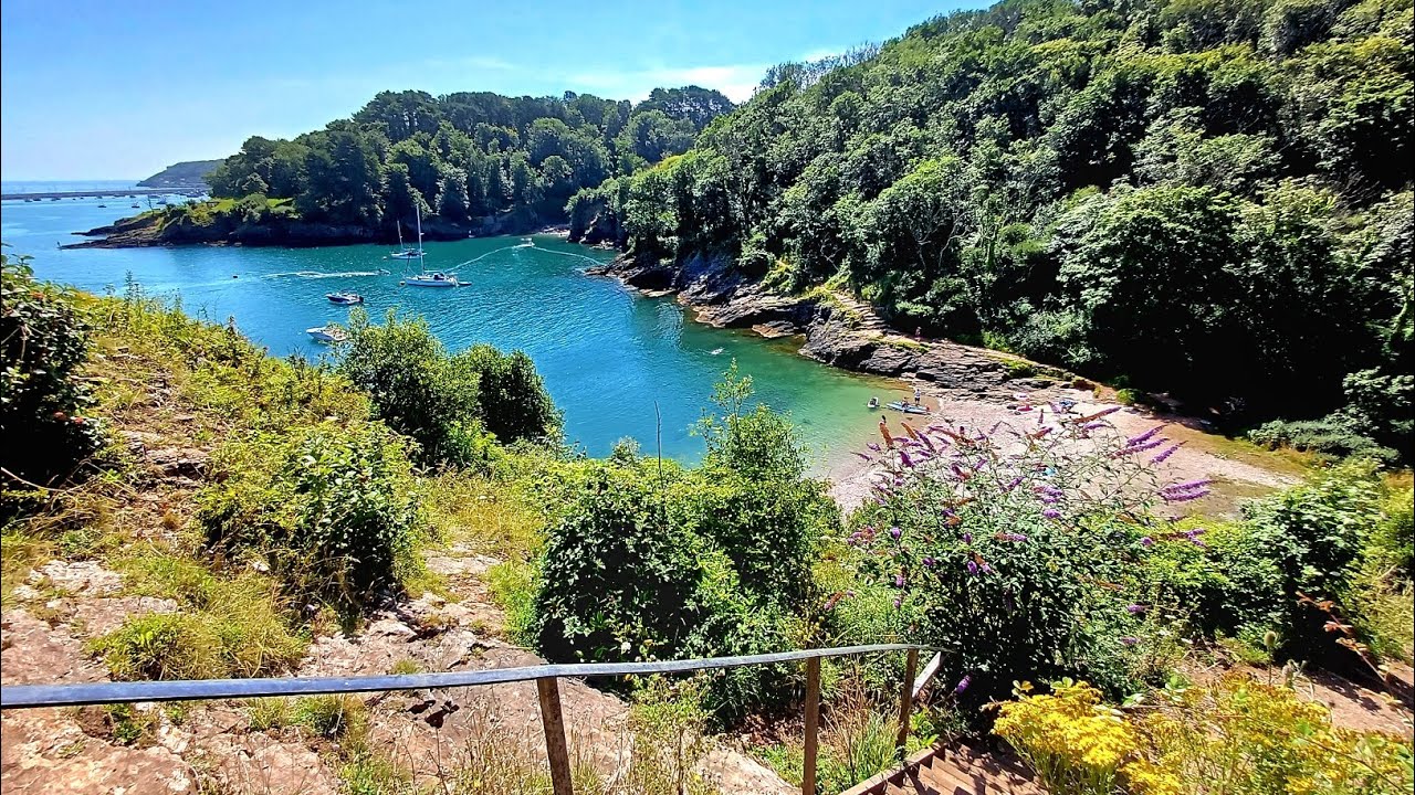 Brixham Coves and Town walk. A walk including Fishcombe Cove, Churston Cove then to the town.