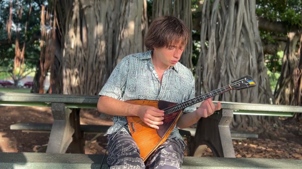 Ukrainian Kozak live  in Hawaii - Denys Kinchev (author D. Kinchev)