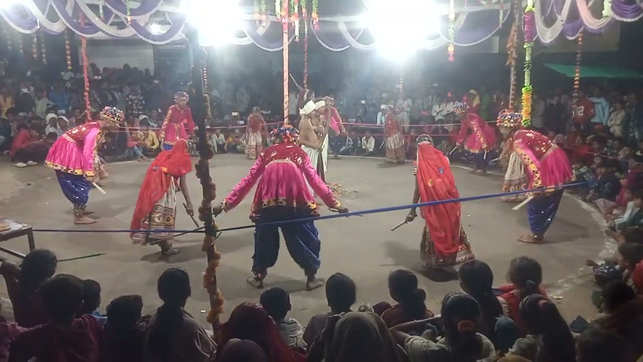 ले पंगा खंबाला मेणीमाता कार्यक्रम अच्छी प्रस्तुति दी