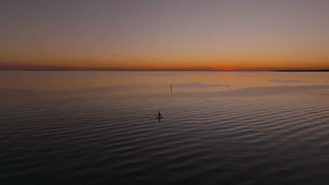 Ailsa & Brent on SUP Aspendale Beach
