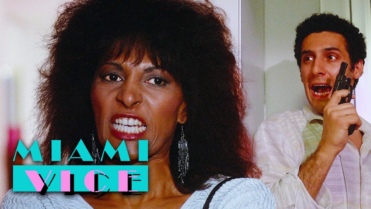 Valerie Shoots Traynor Dead | Miami Vice