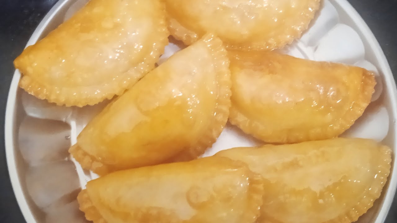 Suji Mawa Gujiya l सूजी मावा की गुजिया-फेस्टीवल स्पेशल । Semolina Khoya gujiya