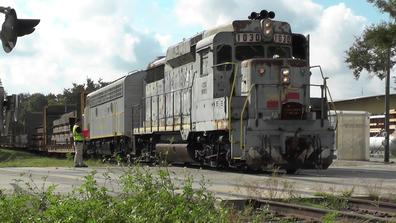 Vintage Motive Power on Freight - Florida Central