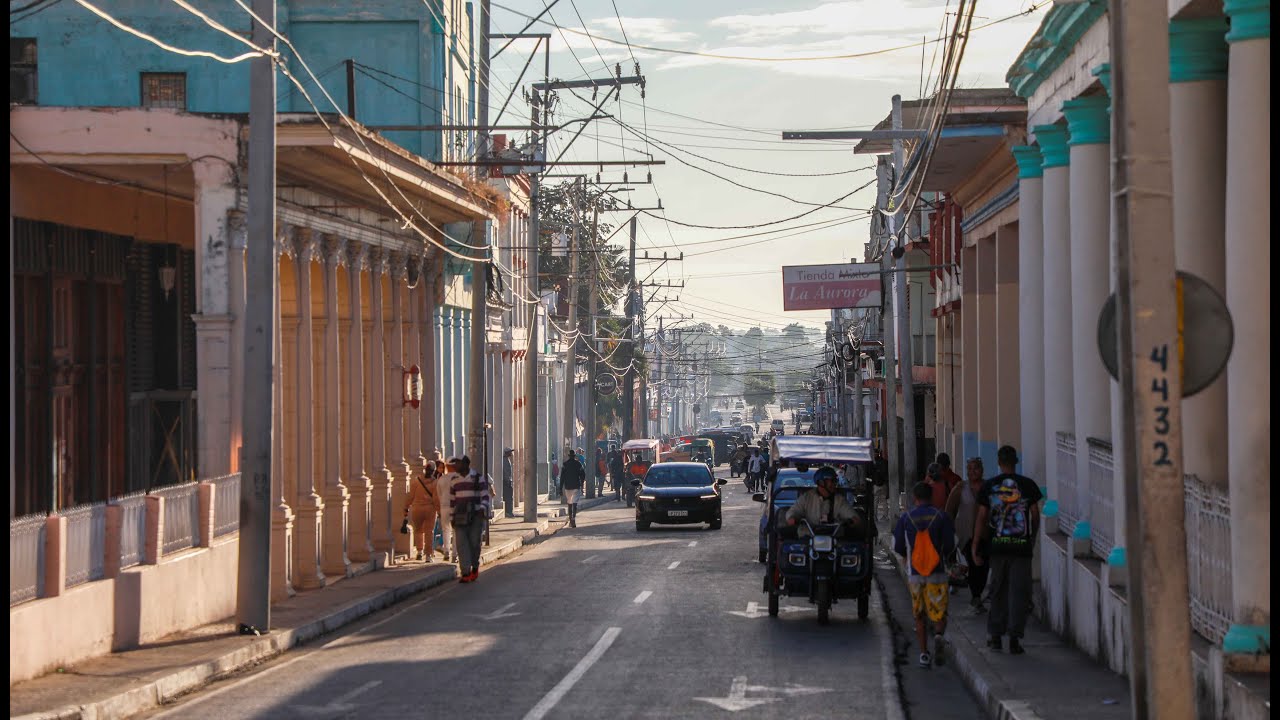 Nadie nos contó esto de Pinar del Río | Llegamos a un hotel DETENIDO en el tiempo