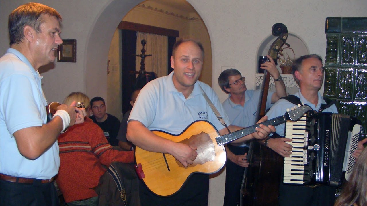 Tamburaši - Majkin salaš