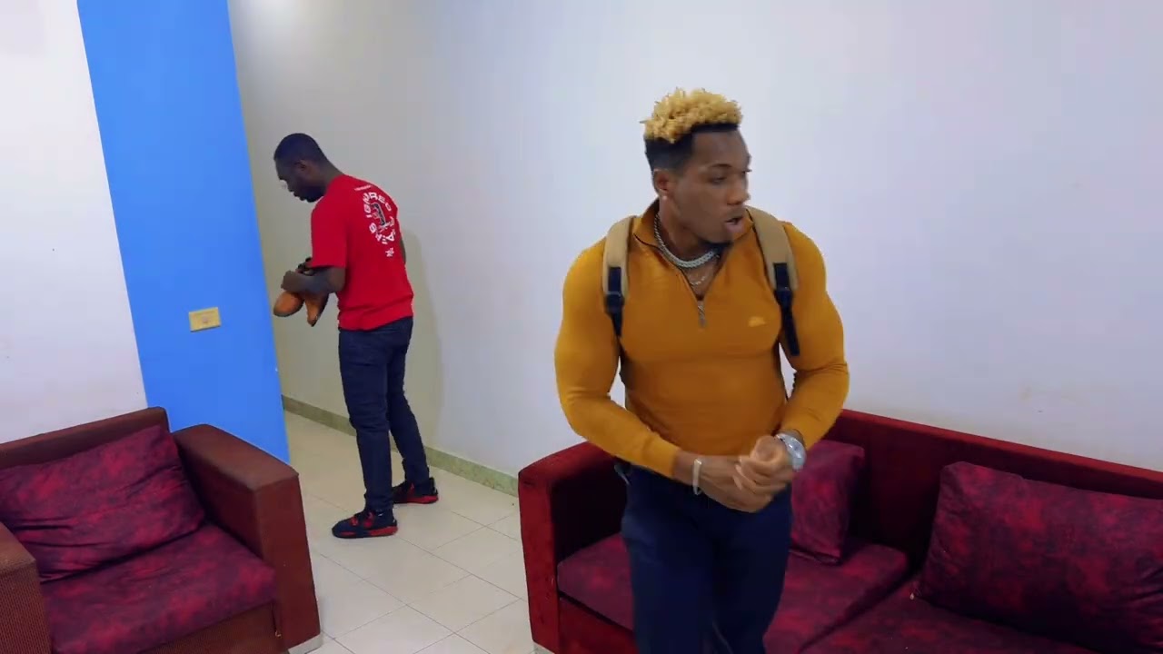 Kenny vin vòlè lakay Smay - prank - Darline konplis