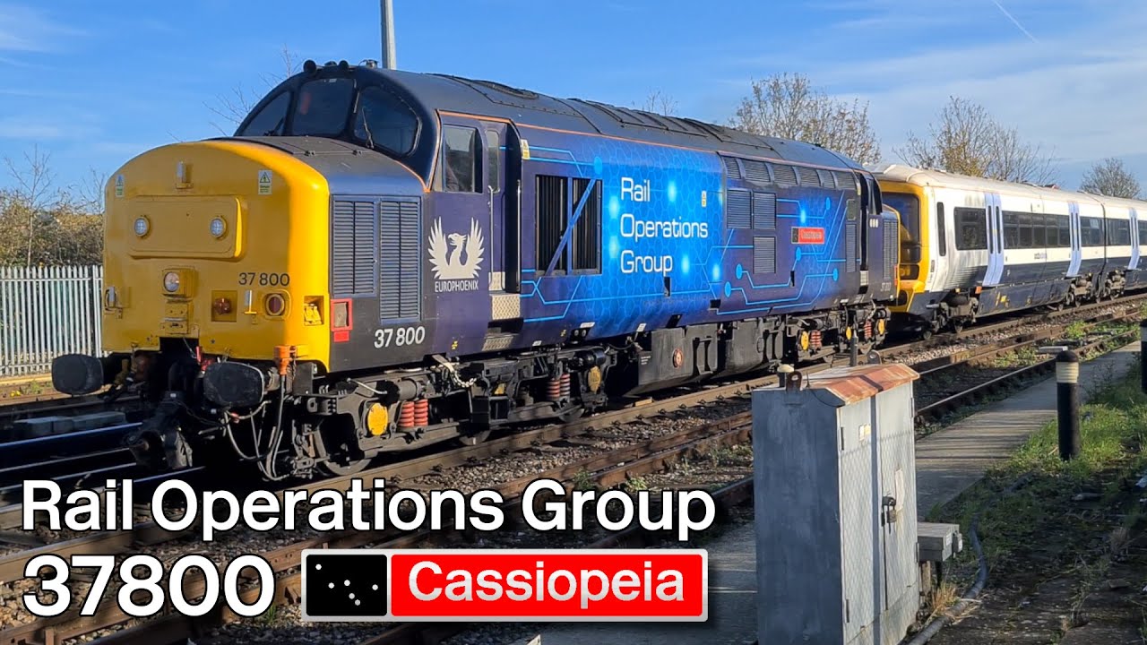 ROG 37800 'Cassiopeia' with a Class 466 scrap drag at Gillingham on the Chatham Main Line.