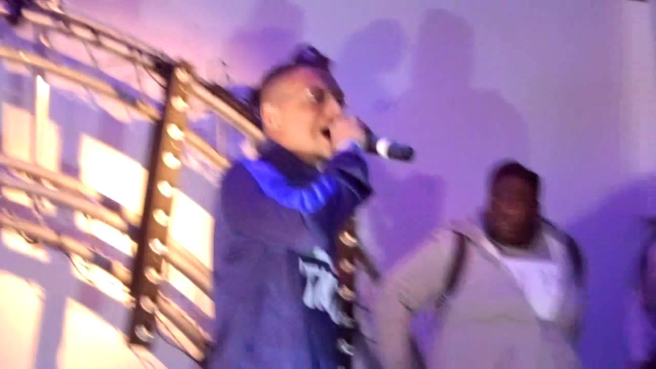 Ronnie Flex - Meisjes blijven meisjes, Massiveteenparty Den Haag 13-02-2016