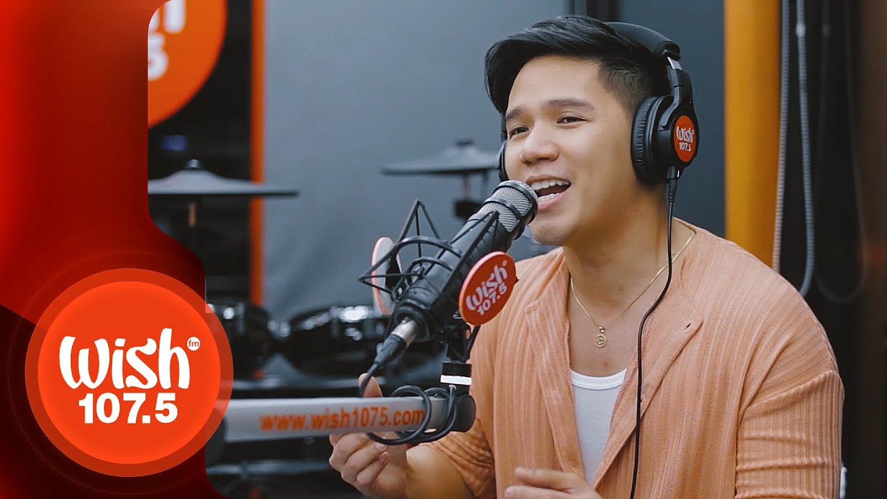 Gerald Santos performs 