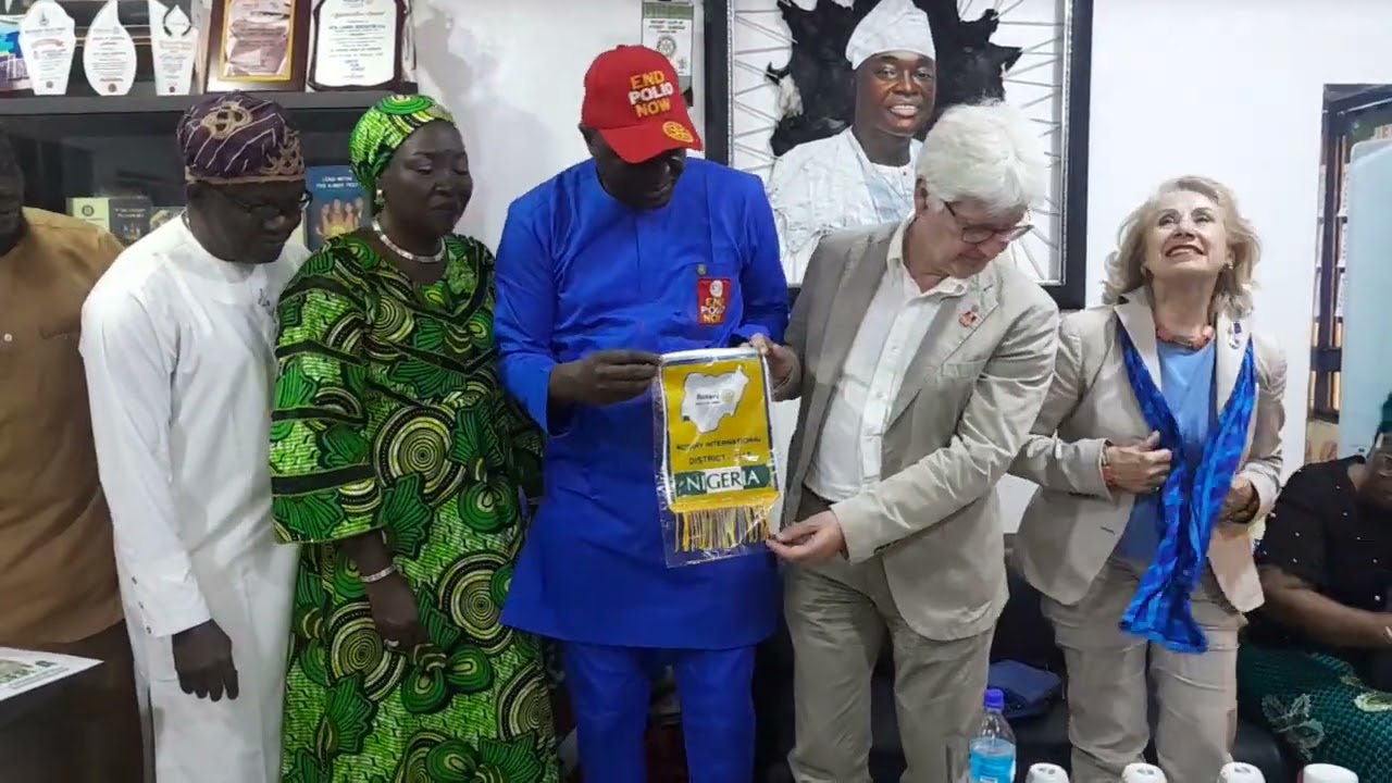 RI President and Spouse Arrive Nigeria, Tour Districts 9111 and 9112