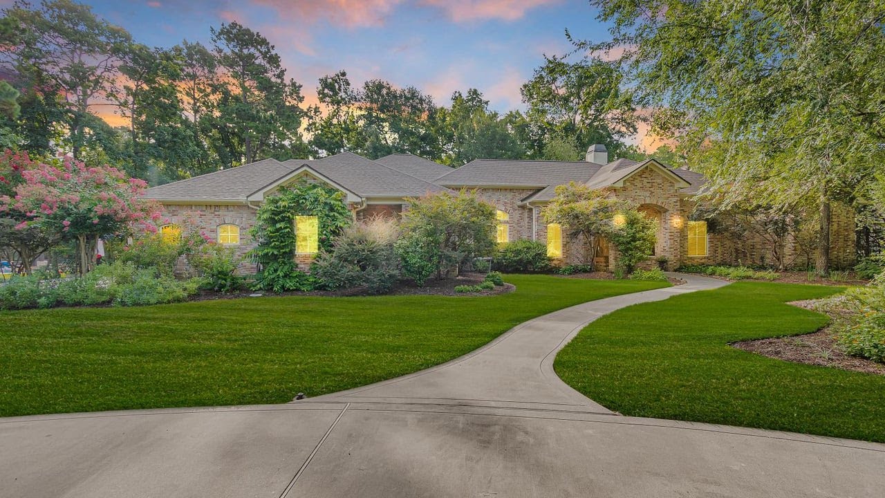 9511 Clubhouse Cir, Magnolia, TX