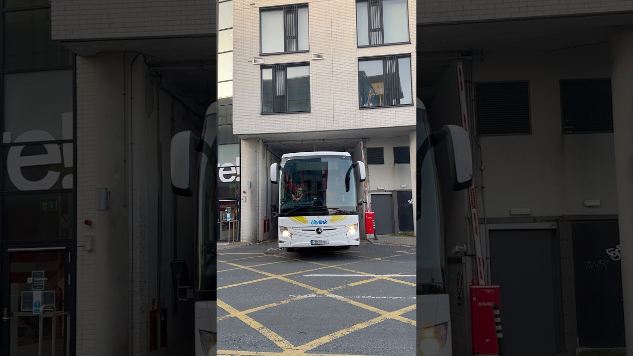 Citylink | 221-G-1790 | Mercedes Tourismo M/2 | 761 - Galway | Fairgreen Road - 6/4/2025