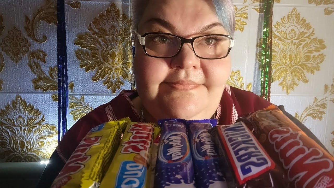 #Асмр🍥Продавец Вкусняшек🍭Тихий, голос,шуршание упаковок 🍫🍬🥡