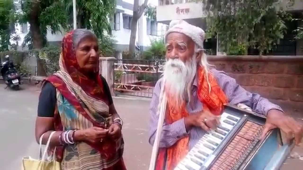 itnaa na mujhse tu pyaar badhaa -  ke main ek baadal aawaaraa...
