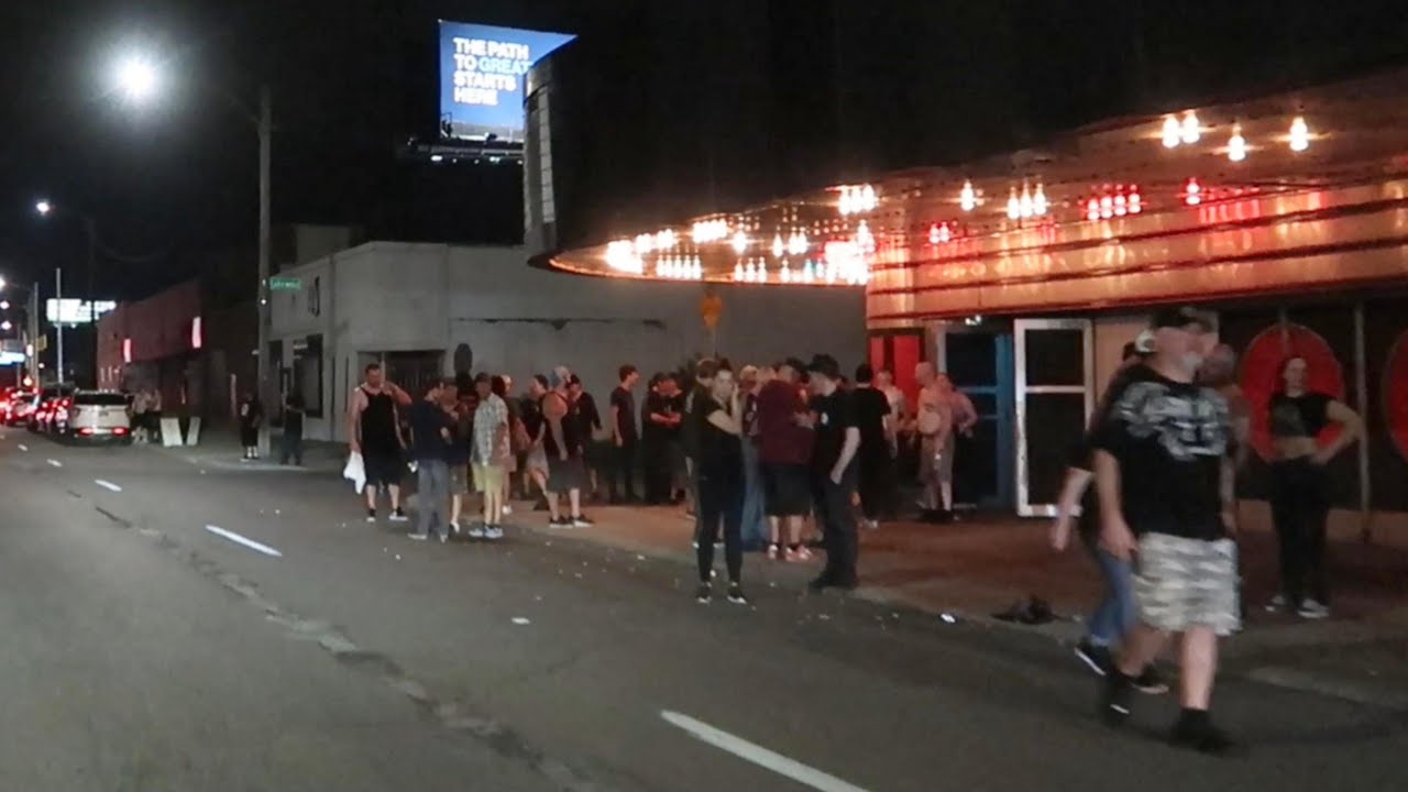 UNLIKELY CROWD IN DETROIT EAST SIDE HOOD