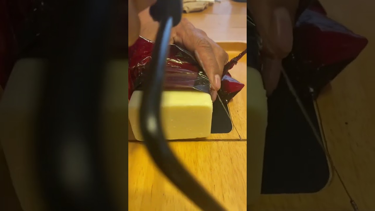 AMAZING GADGET/EXTRA SHARP CHEDDAR CHEESE CUTTER#shorts