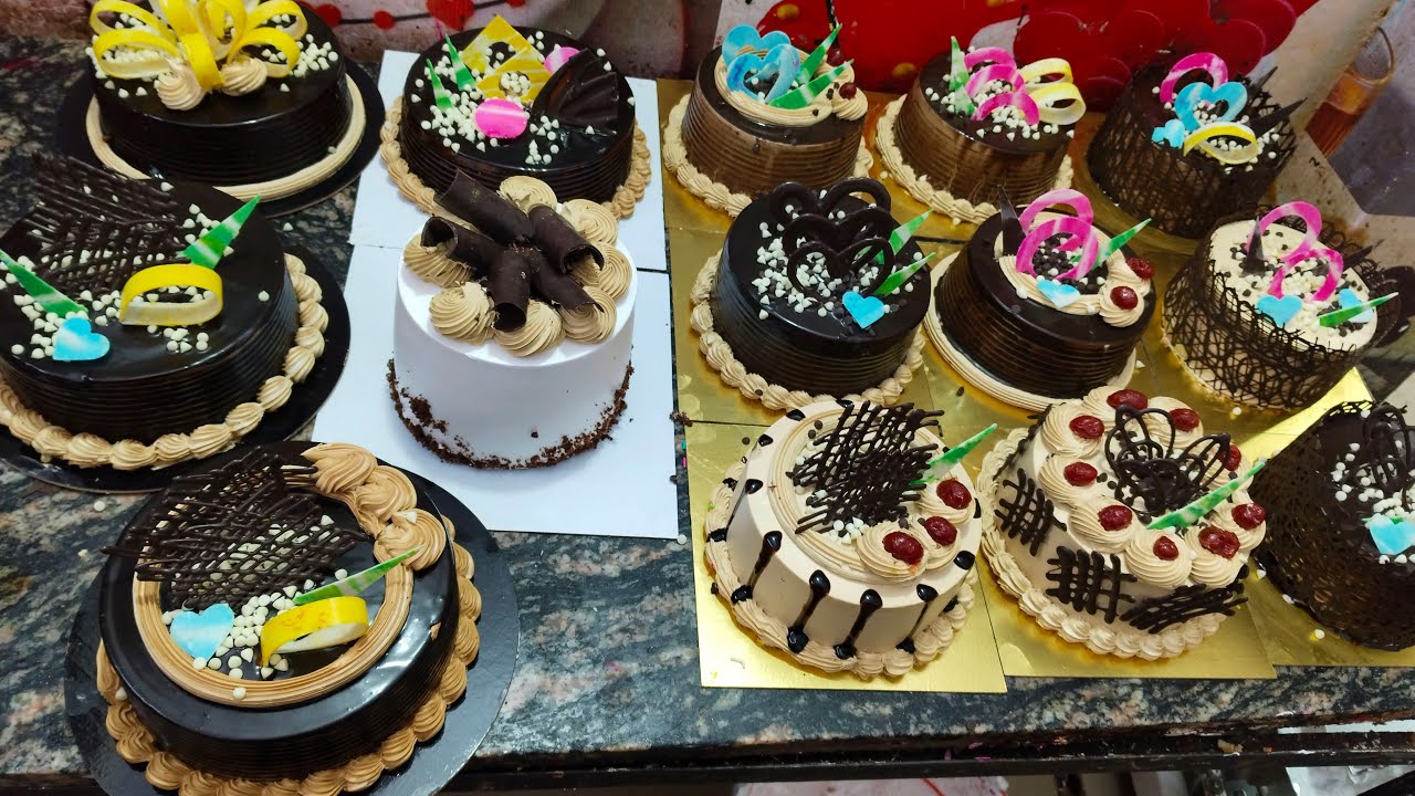 Mr. Safat cake chef is live! beautiful chocolate cake kaise banaen half kg #cake #livevideo #india