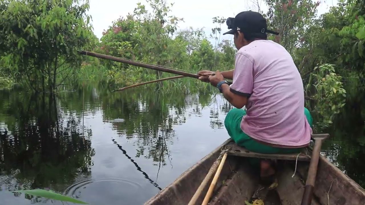 PARA TUDO!!! VEJA BEM ESSA PESCARIA COM ARCO E FLECHA, VOCÊ VAI PIRAR... Friagem Amazônia.