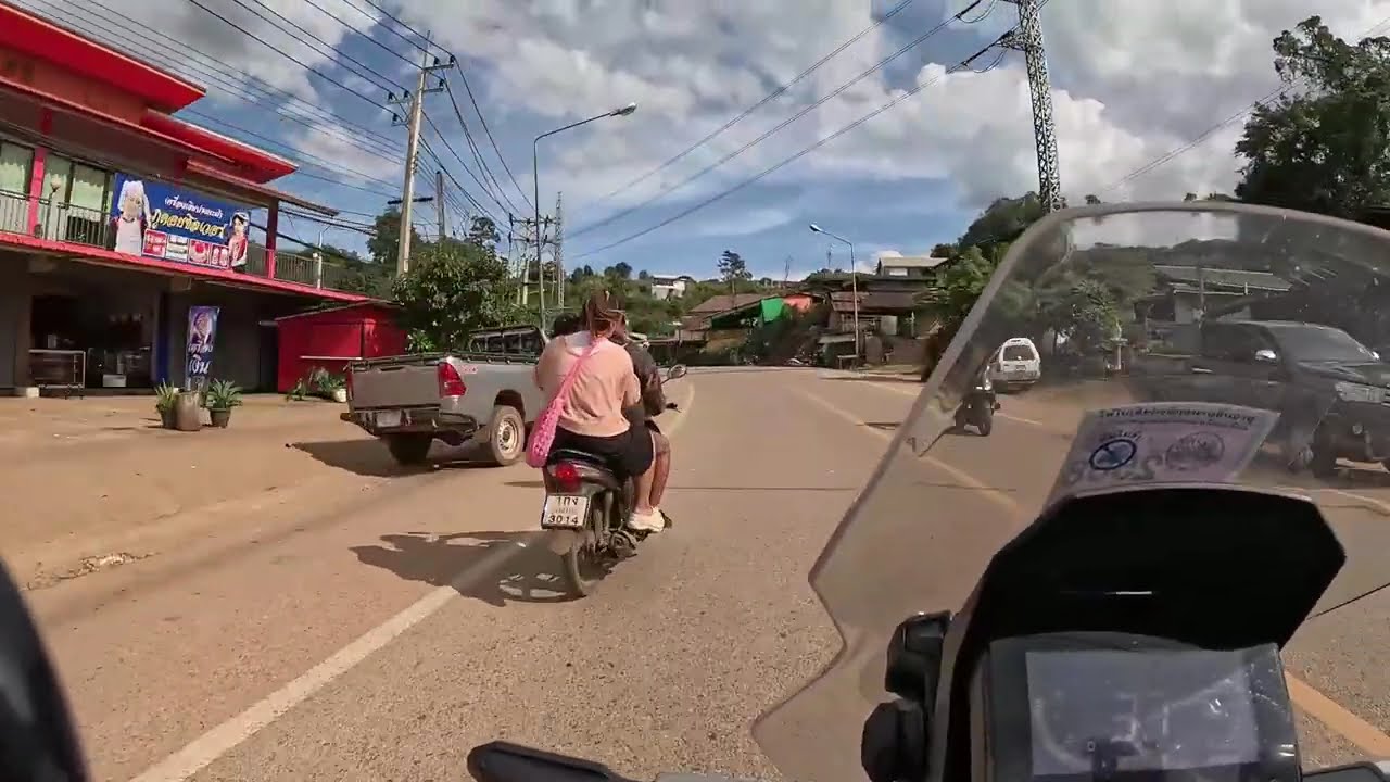 Northern Thailand Motorbike Tour. Day 4 Ban Jabo