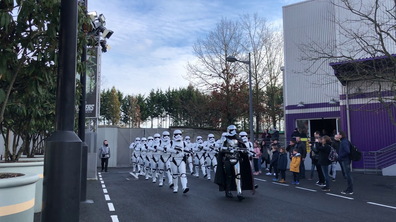 Stormtroopers march through the Park at Disneyland Paris