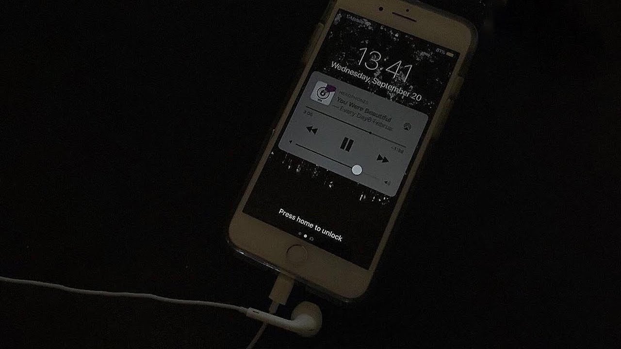 it's late at night and you're trying to calm down after a stressful day // comfort playlist