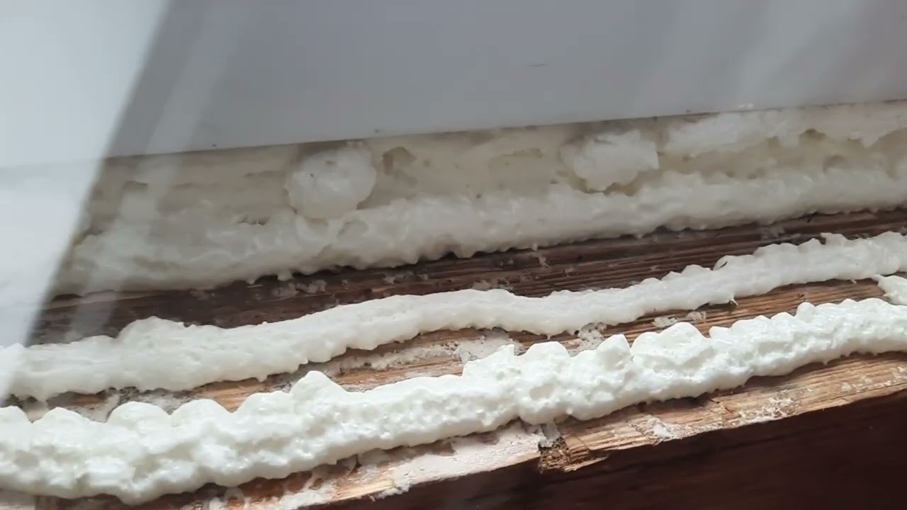 Меняем подоконник из пеноплекса