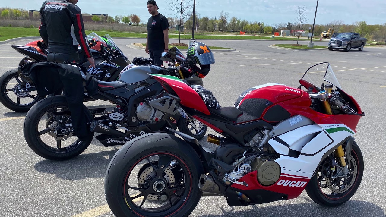 BMW S1000rr vs Ducati V4 vs ZX10r and many more