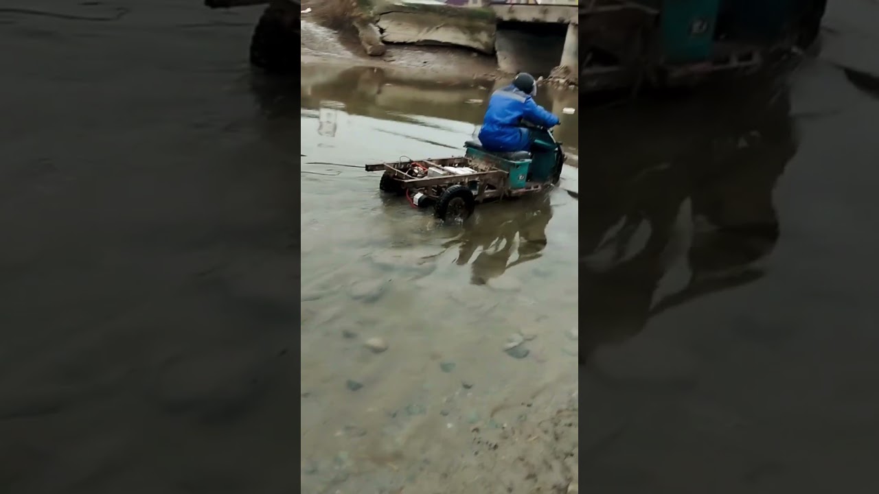 Проверяем  сможет ли старый Электро Муравей ездить по воде и грязи.Реальный тест без монтажа