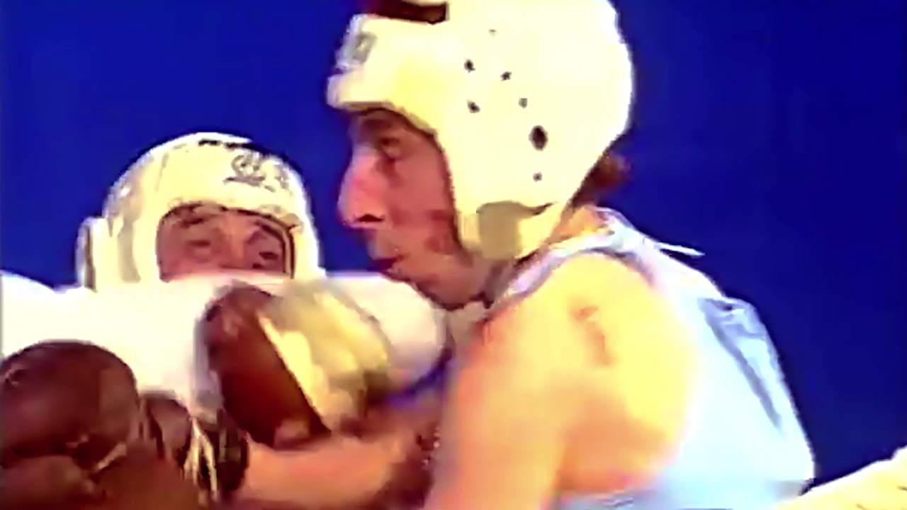 Mikri Maus(srb) VS. Grga(hr) - mama said knock u out (noćna mora omaž)