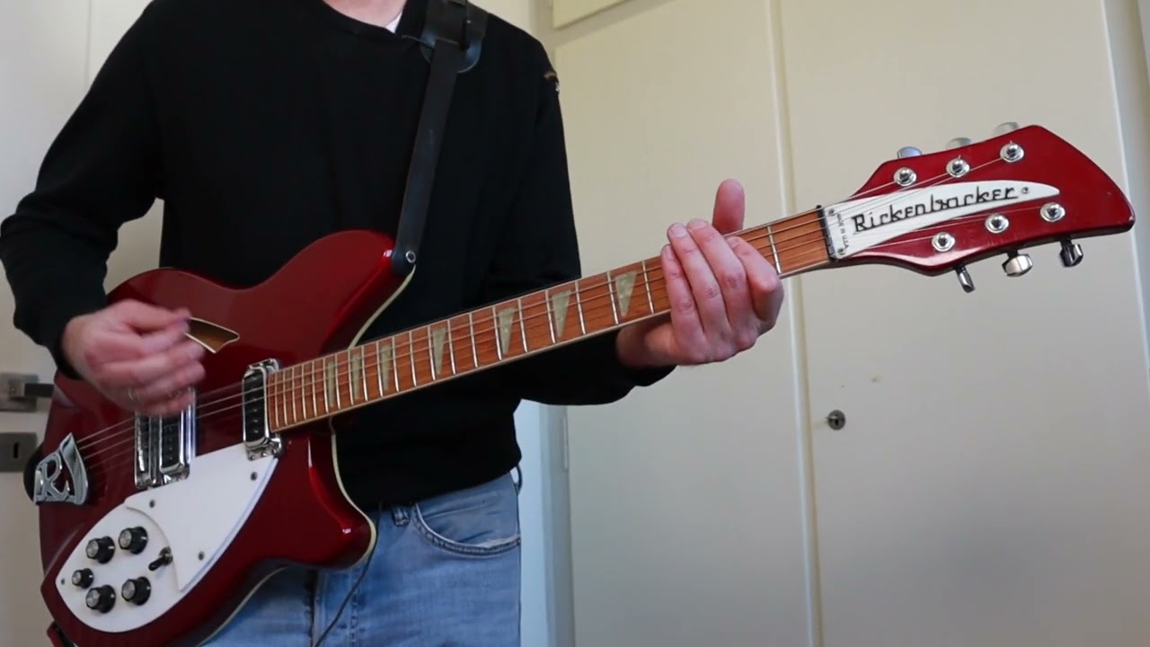 15 Riffs on a Rickenbacker 360