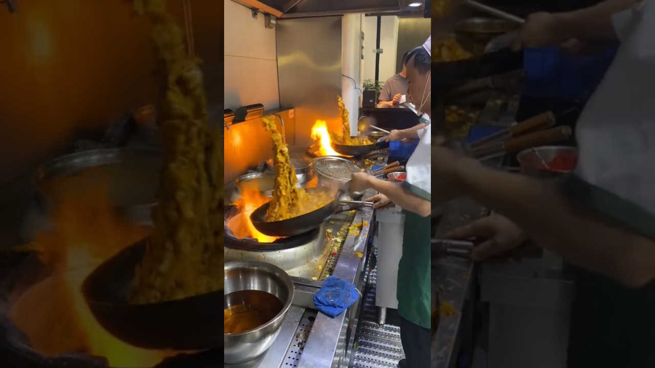 Chinese Chef Impressive Skills of Handling Wok Cooking