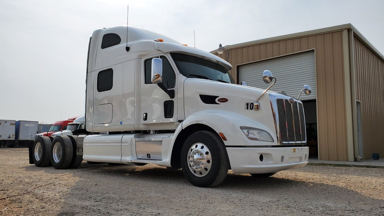 2012 Peterbilt 587