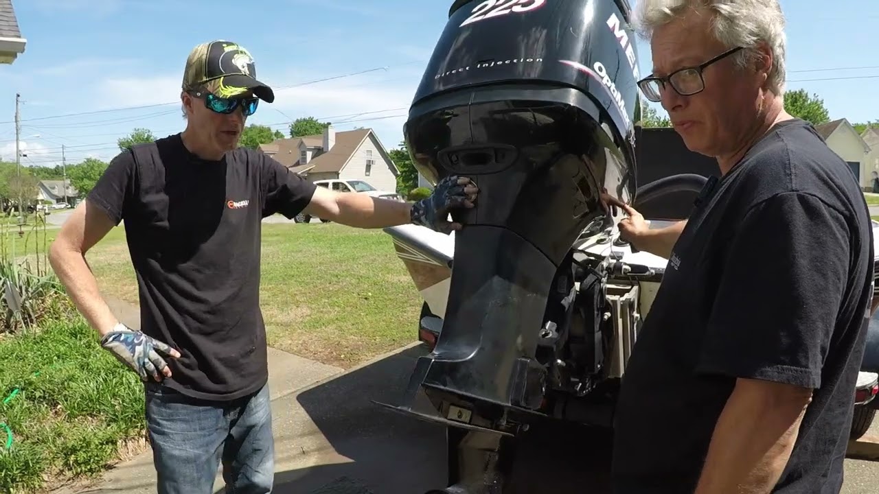Mercury 225hp  Optimax Lower Unit service part 1