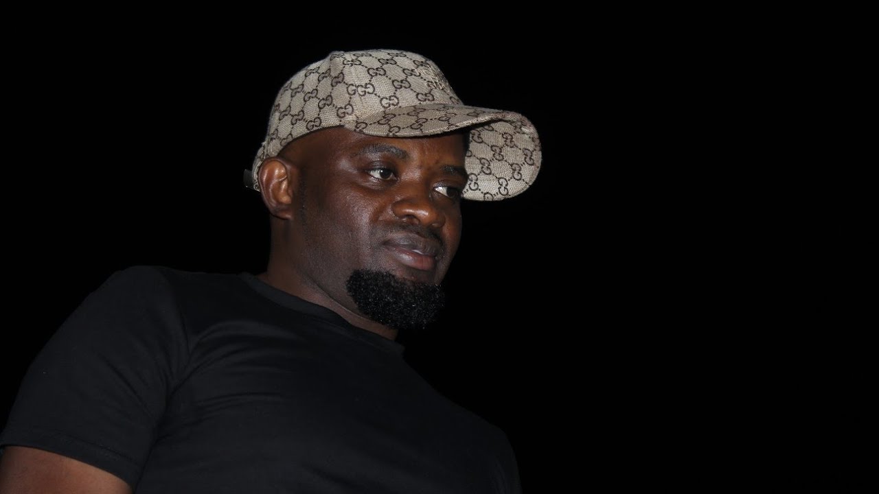 David Lutalo performs Nyambula of Radio and weasel at his Sound check
