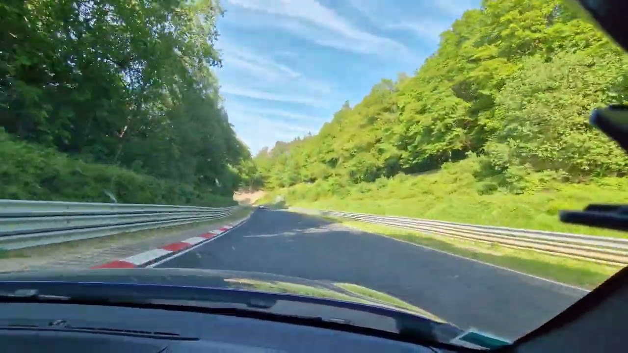 Alfa Romeo Giulia veloce ti 2.0T stage 2 at Nürburgring nordshleife with traffic 28.09.23