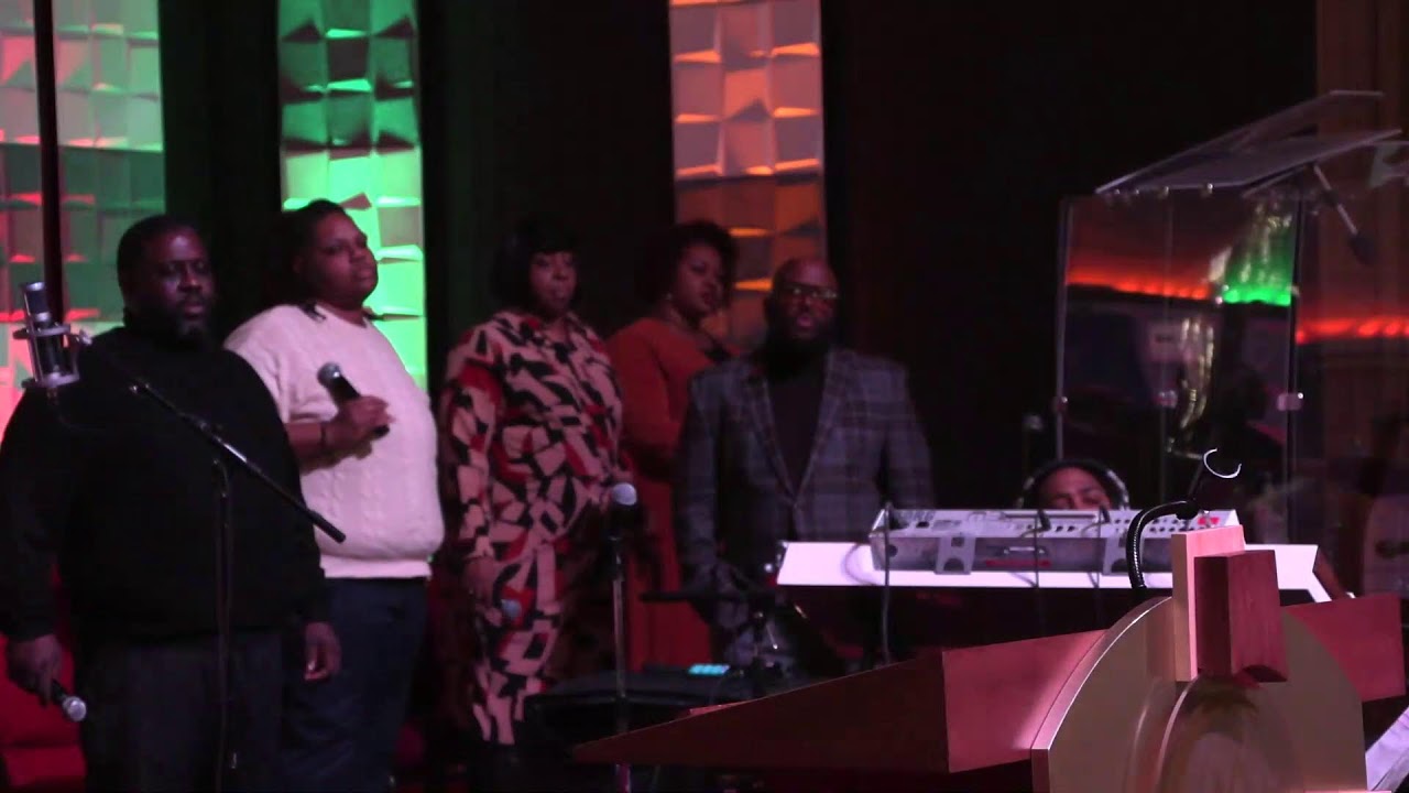 Join Us for Our 10am Worship Service
