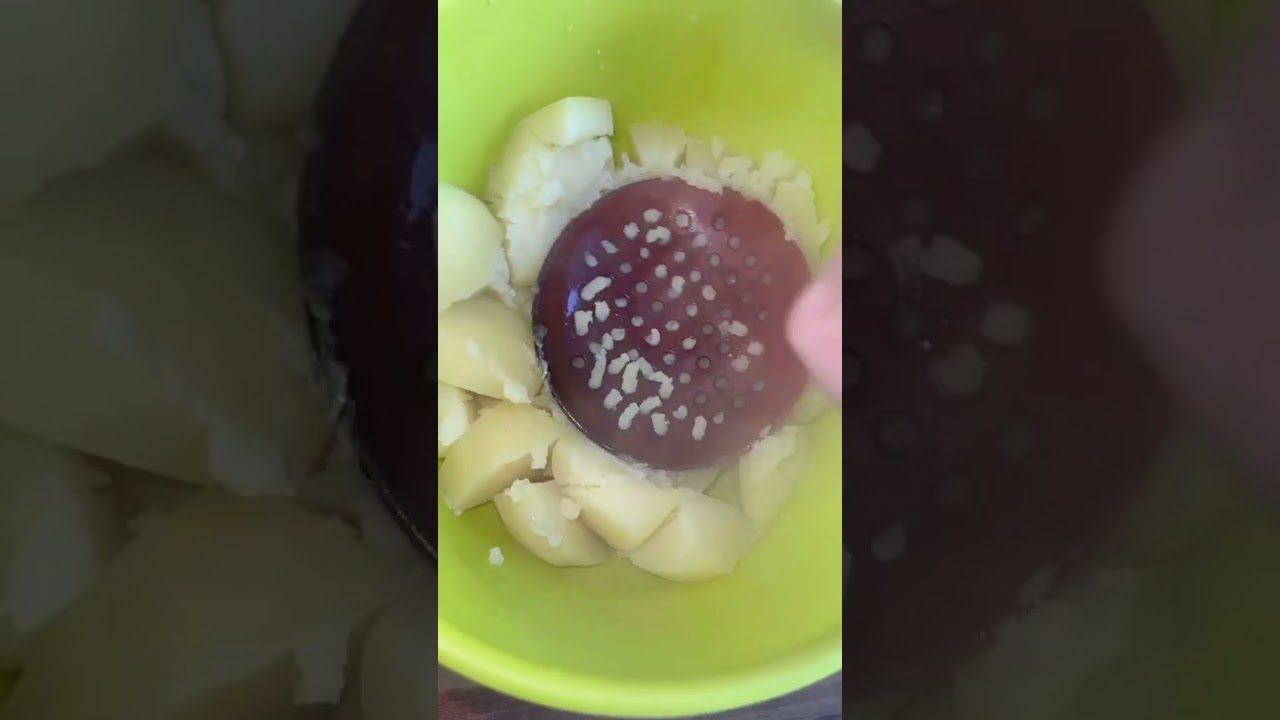 اصابع بطاطا محشية بالجبنة