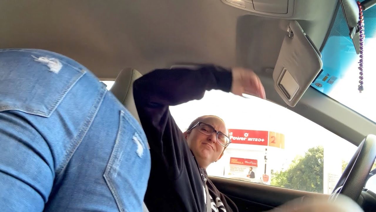 Yon Fanm Kap Pete San Rete Sou Mennaj Li (Kaka Voye)