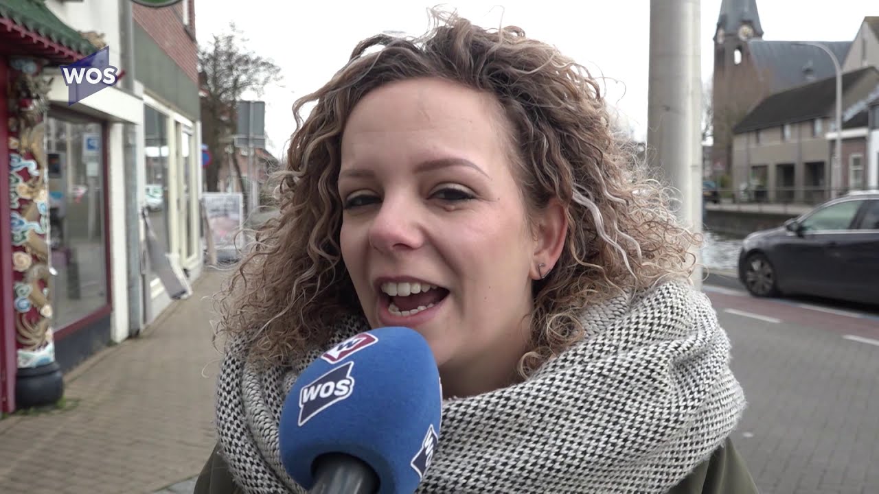 Protest tegen leegstaand caf&eacute; in Den Hoorn