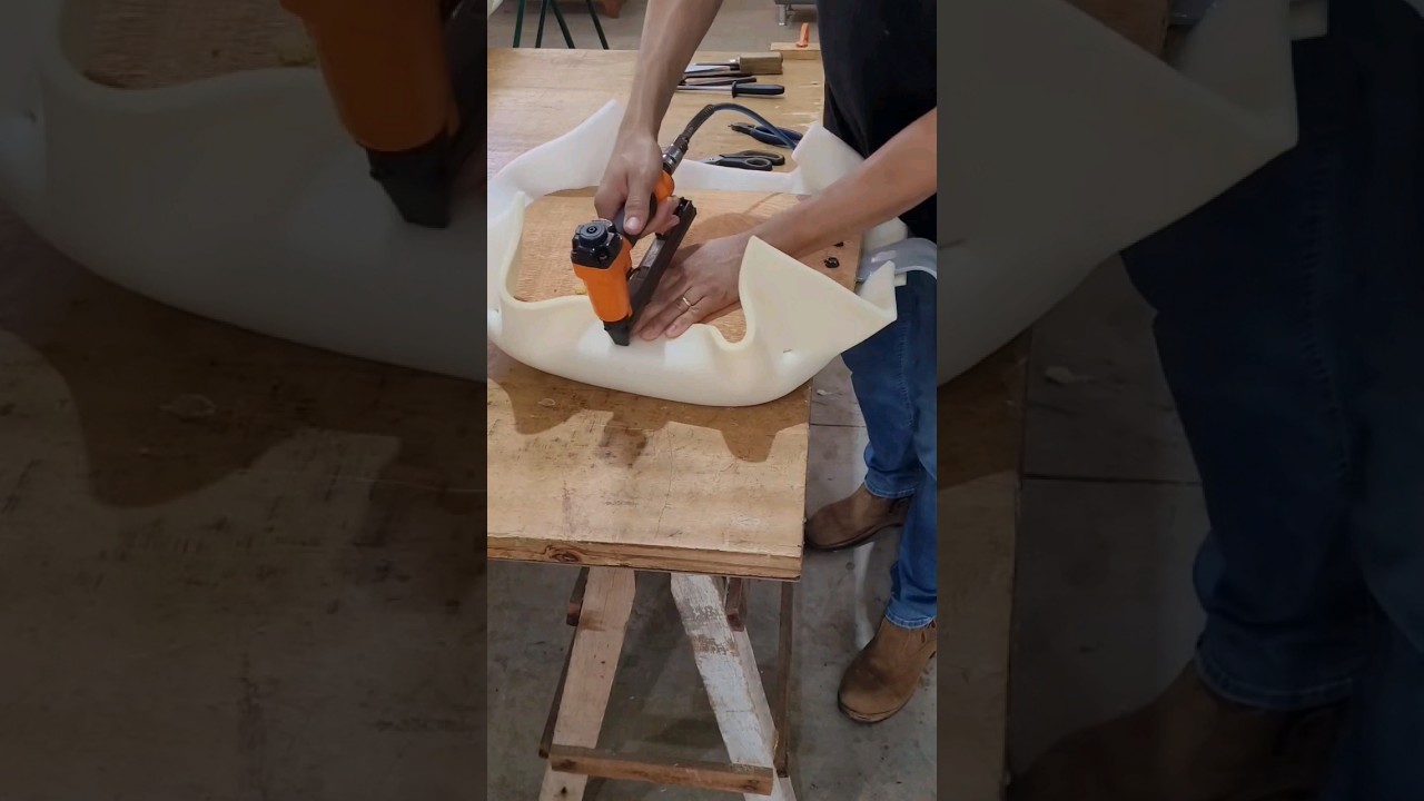 Reforma de cadeira PARTE 01 #diy #estofados #tape&ccedil;aria #acabamentos